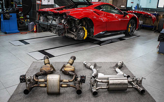 Ferrari法拉利 488升级ASPEC排气系统安装过程